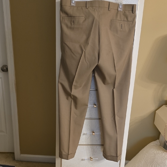 Ralph Lauren Tan Dress Pants with Pressed Creases Size 33 - Picture 3 of 6